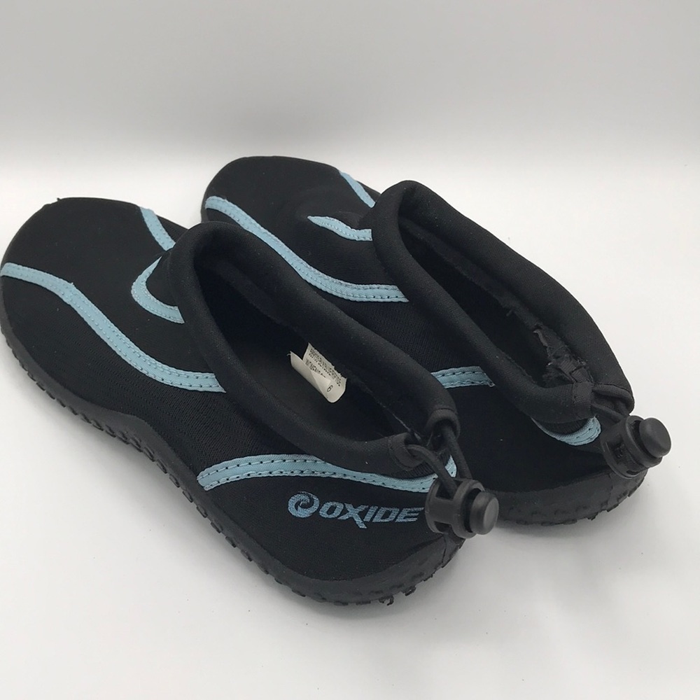 Oxide black water socks with blue trim, size 6 - Picture 2 of 4